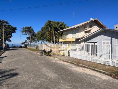 Casa para Temporada, em Bombinhas, bairro Zimbros, 4 dormitrios, 2 banheiros, 3 vagas