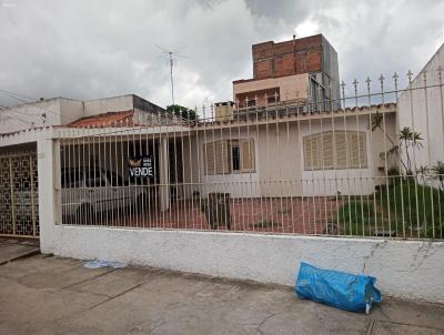 Casa para Venda, em Santana do Livramento, bairro Centro, 3 dormitrios, 2 banheiros, 1 vaga