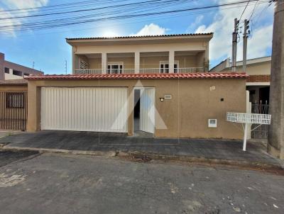 Casa para Venda, em Poos de Caldas, bairro Santa Lcia, 4 dormitrios, 4 banheiros, 3 sutes, 4 vagas