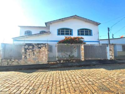 Casa para Venda, em Campo Belo, bairro Centro, 4 dormitrios, 2 banheiros, 1 sute, 1 vaga