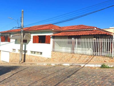 Casa para Venda, em Campo Belo, bairro Centro, 4 dormitrios, 3 banheiros, 1 sute, 2 vagas