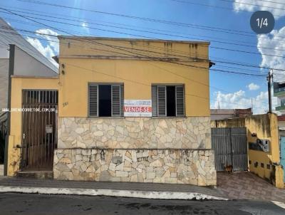 Casa para Venda, em Santo Antnio do Monte, bairro Centro