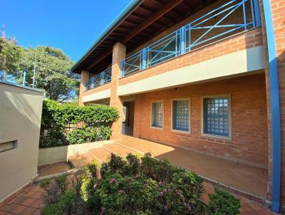 Casa para Loca��o, em Mococa, bairro Jardim Lav�nia, 3 dormit�rios, 5 banheiros, 1 su�te, 4 vagas