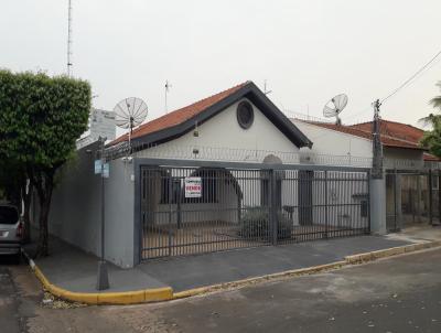 Casas 3 e 4 Quartos para Venda, em Promisso, bairro Centro, 4 dormitrios, 2 banheiros, 1 sute, 3 vagas