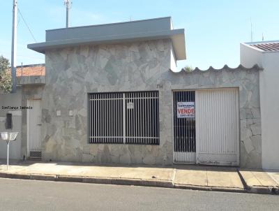 Casas 3 e 4 Quartos para Venda, em Promisso, bairro Centro, 3 dormitrios, 2 banheiros, 2 vagas