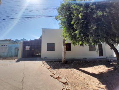 Casa para Locao, em Cceres, bairro Cavalhada I, 3 dormitrios, 1 banheiro, 1 sute, 2 vagas