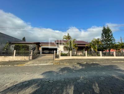 Casa para Venda, em Rio do Sul, bairro Laranjeiras, 3 dormitrios, 3 banheiros, 1 sute, 2 vagas