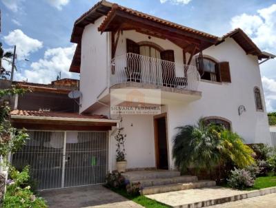 Casa para Venda, em Lambari, bairro Centro, 4 dormitrios, 1 banheiro, 2 sutes