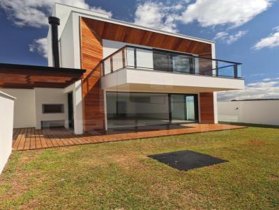 Casa para Venda, em Florianpolis, bairro Rio Tavares, 3 dormitrios, 1 banheiro, 3 sutes, 2 vagas