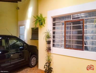 Casa para Venda, em Mogi das Cruzes, bairro Vila Jundia, 2 dormitrios, 1 banheiro, 2 vagas