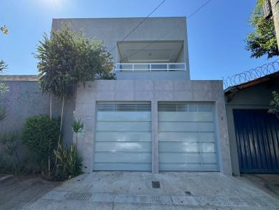 Casa para Locao, em Montes Claros, bairro Cndida Cmara, 3 dormitrios, 2 banheiros, 1 sute, 2 vagas