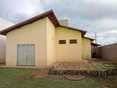 Casa para Venda, em Jaboticabal, bairro Jardim Monterrey II, 3 dormitrios, 1 banheiro, 1 sute, 4 vagas