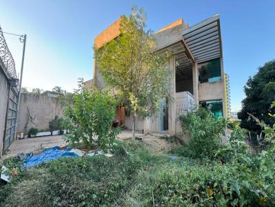 Casa para Venda, em Montes Claros, bairro Ibituruna, 4 dormitrios, 6 banheiros, 4 sutes, 3 vagas