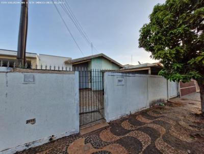 Casa para Venda, em Pirassununga, bairro JARDIM OLIMPIO FELICIO, 2 dormitrios, 1 banheiro, 1 sute, 3 vagas