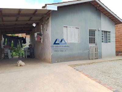 Casa Usada para Venda, em Cuiab, bairro Residencial Santa Terezinha (Cuiaba-MT), 2 dormitrios, 1 banheiro, 2 vagas