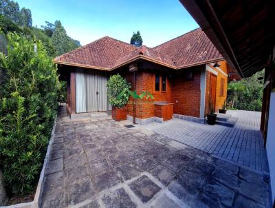 Casa para Venda, em Nova Friburgo, bairro Amparo, 2 dormitrios, 3 banheiros, 1 sute, 2 vagas