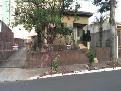 Casa para Venda, em Apucarana, bairro Centro, 6 dormitrios, 2 banheiros, 5 vagas