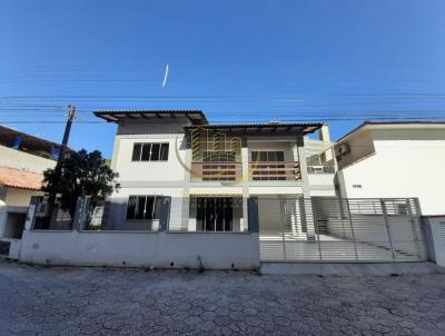 Casa para Temporada, em Bombinhas, bairro Bombas, 3 dormitrios, 2 banheiros, 1 sute, 1 vaga