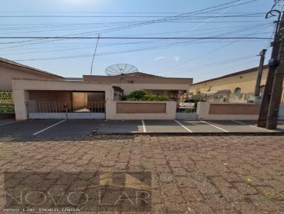 Casa para Locao, em Adamantina, bairro Centro, 2 dormitrios, 2 banheiros, 1 vaga