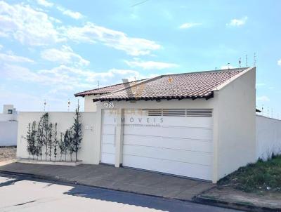 Casa para Venda, em Alfenas, bairro Residencial Floresta, 3 dormitrios, 2 banheiros, 1 sute, 4 vagas