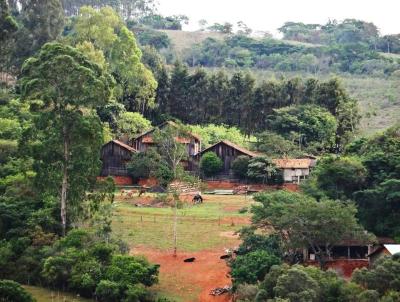 Casa para Venda, em Entre Rios de Minas, bairro Cachoeira, 4 banheiros, 13 sutes, 4 vagas