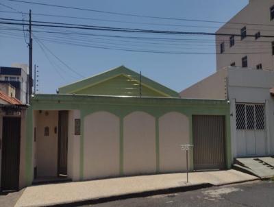 Casa para Venda, em Uberlndia, bairro Brasil, 3 dormitrios, 2 banheiros, 1 sute, 3 vagas