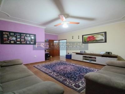 Casa para Venda, em Araras, bairro Parque das rvores, 2 dormitrios, 1 banheiro, 2 vagas