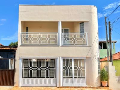 Casa para Venda, em Taquarituba, bairro Centro, 2 dormitrios, 3 banheiros, 1 sute, 4 vagas