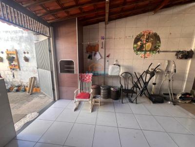 Casa para Venda, em Mossor, bairro Liberdade, 2 dormitrios, 1 banheiro, 1 sute