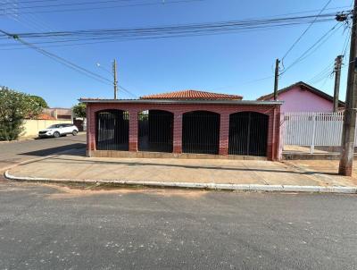 Casa para Locao, em Pereira Barreto, bairro Vila Municipal, 2 dormitrios, 2 banheiros, 1 sute, 2 vagas