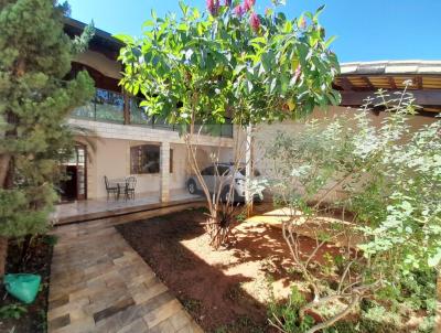 Casa para Venda, em Belo Horizonte, bairro Santa Amlia, 3 dormitrios, 2 banheiros, 4 vagas