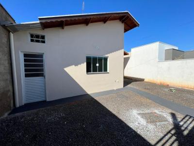 Casa para Venda, em Mococa, bairro Loteamento Residencial e Comercial Jardim Lago dos Ips, 2 dormitrios, 1 banheiro