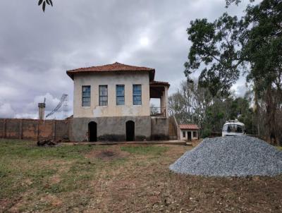 Fazendinha para Venda, em Camacho, bairro zona rural, 6 dormitrios, 2 banheiros, 10 vagas