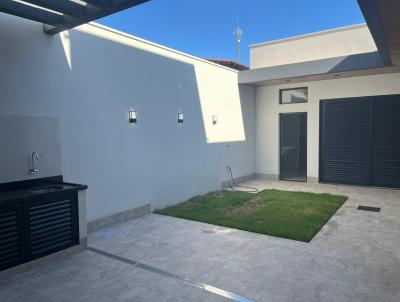 Casa para Venda, em Uberlndia, bairro Vigilato Pereira, 3 dormitrios, 1 banheiro, 3 sutes, 4 vagas