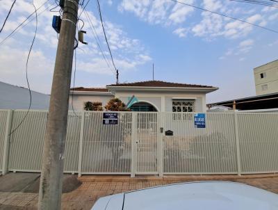 Casa para Locao, em Campo Belo, bairro Centro, 4 dormitrios, 2 banheiros, 1 sute, 1 vaga