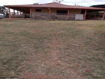 Stio para Venda, em Munhoz, bairro Zona Rural, 2 dormitrios, 1 banheiro, 10 vagas