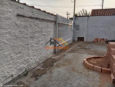 Casa para Venda, em Avar, bairro Vila Martins, 3 dormitrios, 1 banheiro, 1 vaga