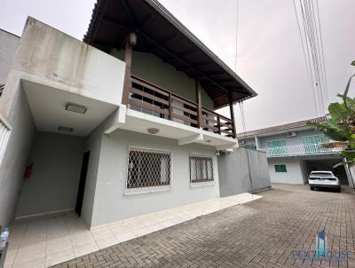 Casa para Venda, em Jaragu do Sul, bairro Vila Nova, 4 dormitrios, 3 banheiros, 1 sute, 1 vaga