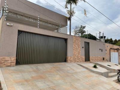 Casa para Venda, em Anpolis, bairro Itamaraty, 3 dormitrios, 3 banheiros, 1 sute, 3 vagas