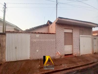 Casa para Venda, em Sales Oliveira, bairro Centro, 3 dormitrios, 3 banheiros, 3 vagas