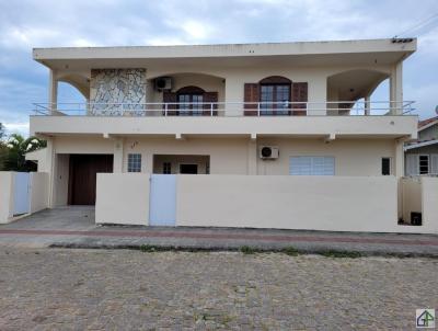 Casa para Venda, em Imbituba, bairro Vila Nova, 3 dormitrios, 2 banheiros, 5 sutes, 1 vaga