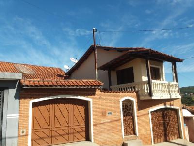 Casa para Venda, em Salespolis, bairro Centro, 3 dormitrios, 3 banheiros, 1 sute, 2 vagas