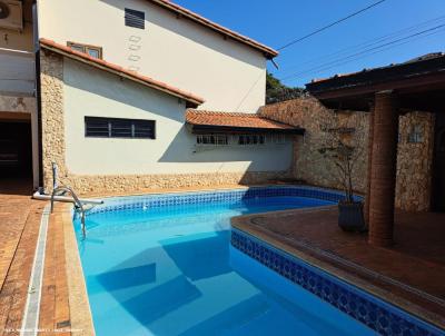 Casa para Venda, em , bairro Centro, 3 dormitrios, 1 banheiro, 1 sute