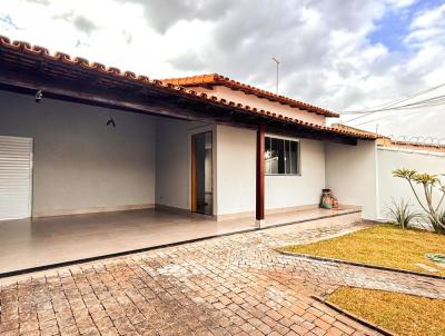 Casa para Venda, em Uberlndia, bairro Vigilato Pereira, 3 dormitrios, 2 banheiros, 1 sute, 2 vagas