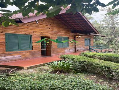 Casa em Condomnio para Locao, em Nova Friburgo, bairro Stucky, 4 dormitrios, 3 banheiros, 1 sute, 2 vagas