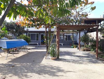 Casa para Venda, em Imbituba, bairro Araatuba, 2 dormitrios, 1 banheiro, 2 sutes, 2 vagas