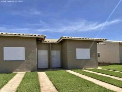 Casa para Locação, em Rondonópolis, bairro Vila Rica, 2 dormitórios, 1 banheiro, 2 vagas