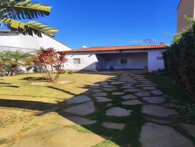 Casa para Venda, em Uberlndia, bairro Granada, 2 dormitrios, 1 banheiro, 1 sute, 4 vagas