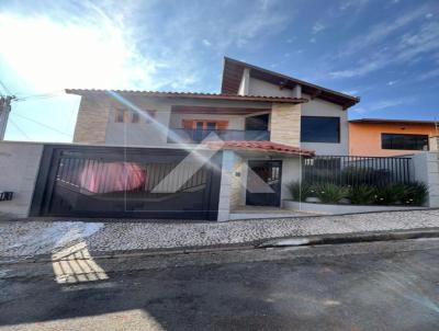 Casa para Venda, em Poos de Caldas, bairro Jardim Amaryllis, 4 dormitrios, 2 banheiros, 1 sute, 4 vagas