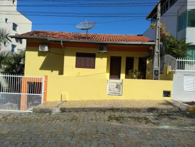 Casa 3 dormitrios para Temporada, em Bombinhas, bairro Centro, 3 dormitrios, 2 banheiros, 1 sute, 2 vagas